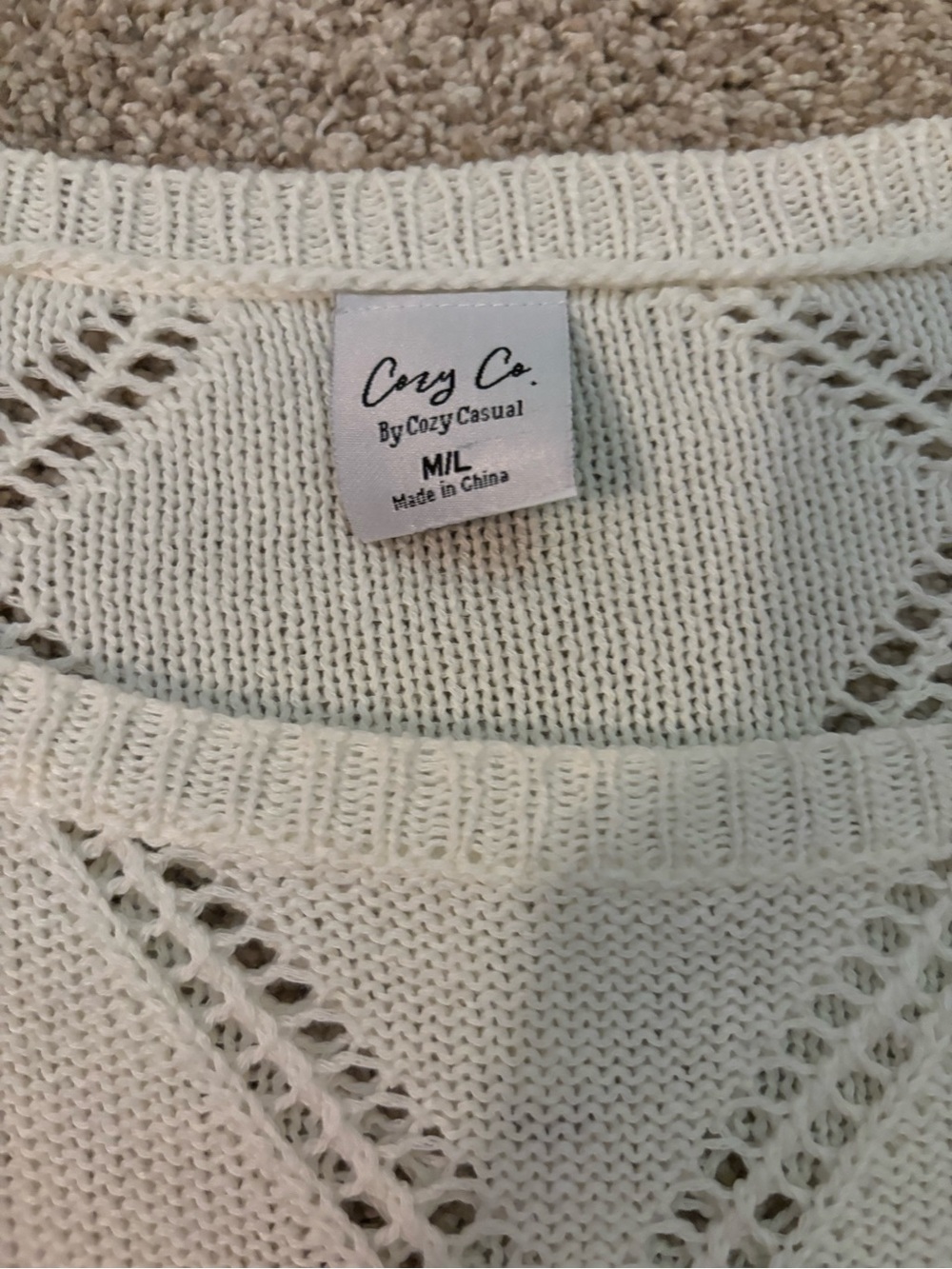 Pattern Sweater - Picture 2 of 3